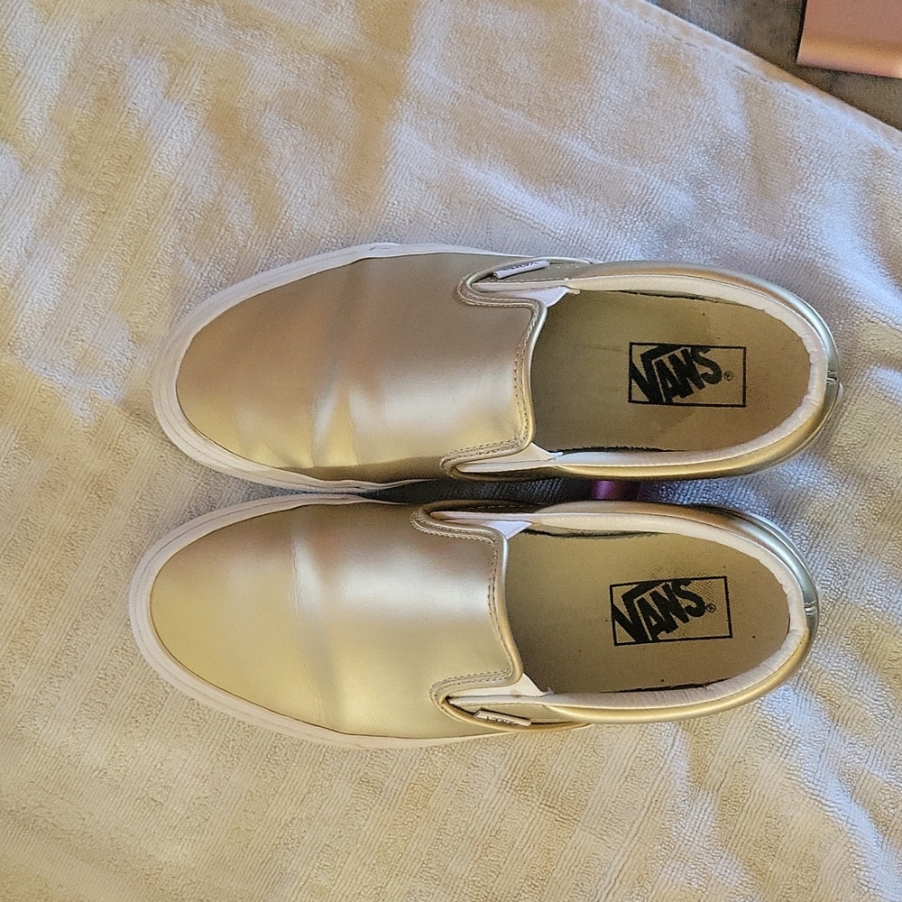 Vans off the wall. unisex